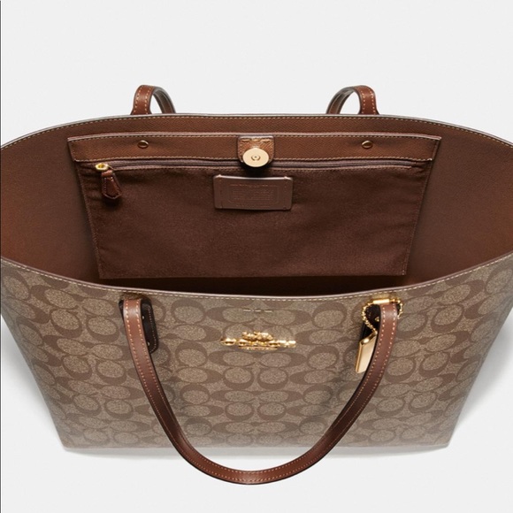 Coach - Picture 2 of 4